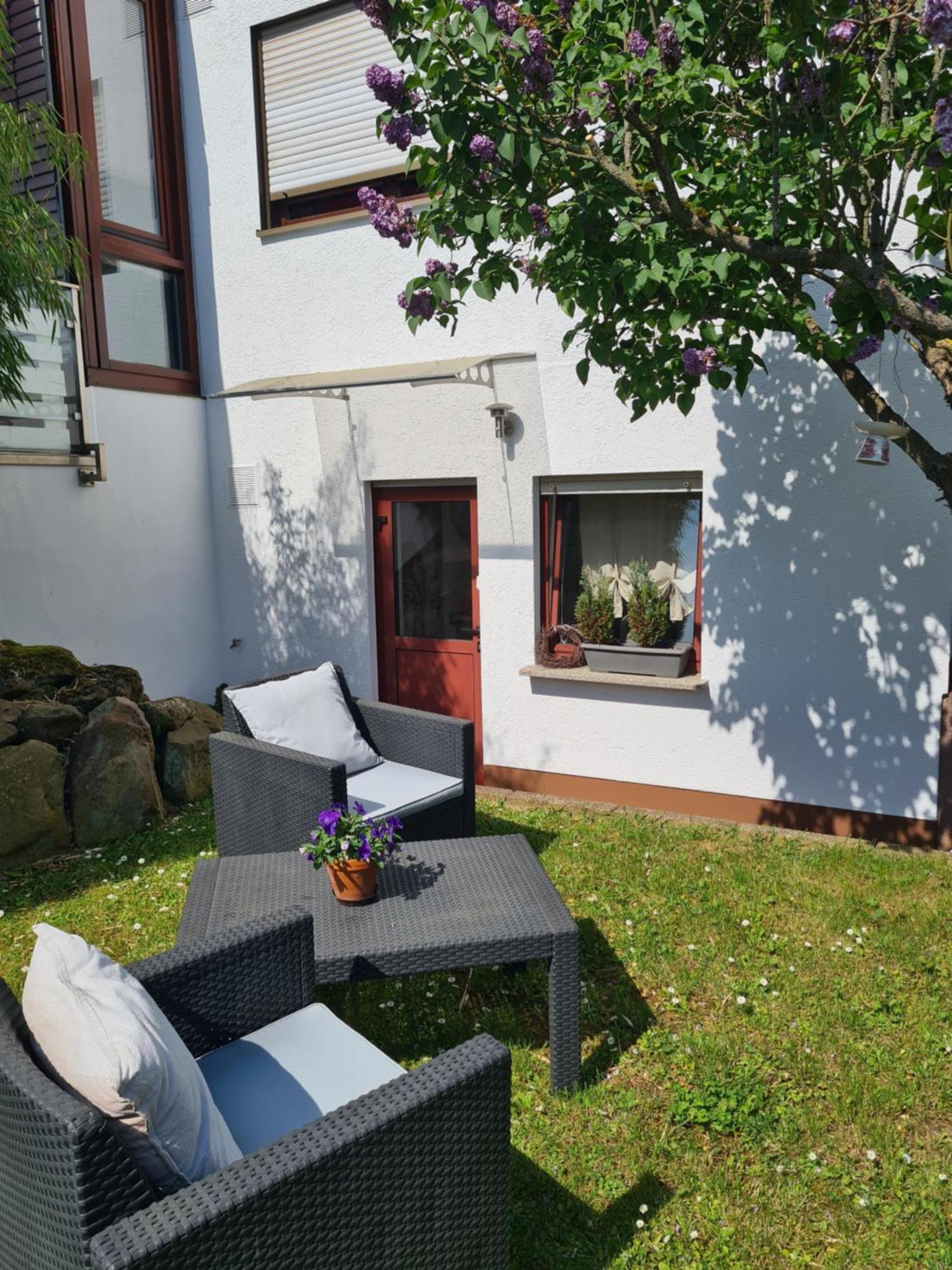 Ferienwohnung Rote Tuer - Landleben Pur! Kirchhain Esterno foto