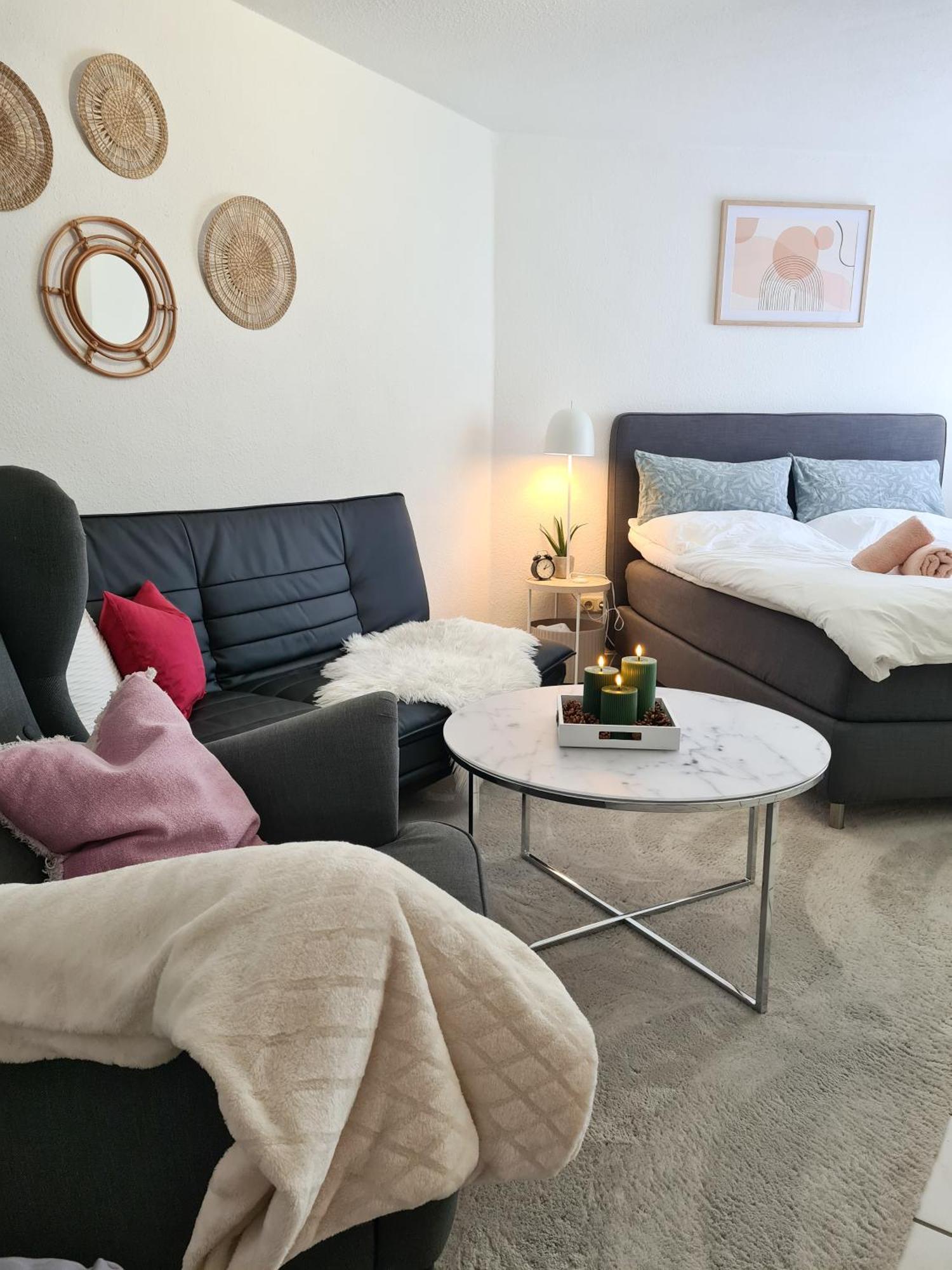 Ferienwohnung Rote Tuer - Landleben Pur! Kirchhain Esterno foto